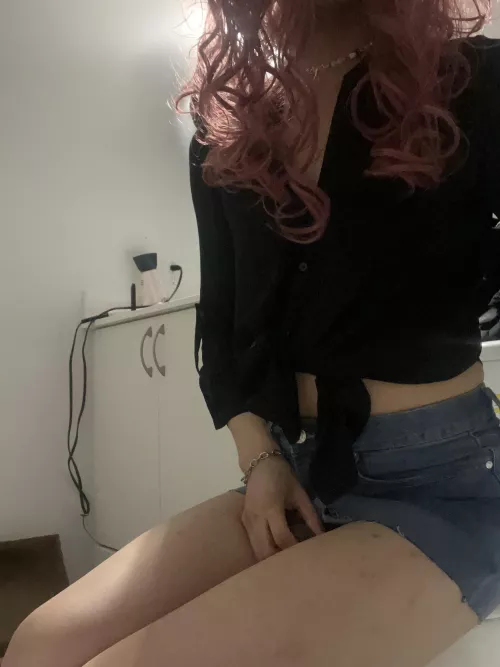 You like my tight and small Asian body daddy?🤭🥵