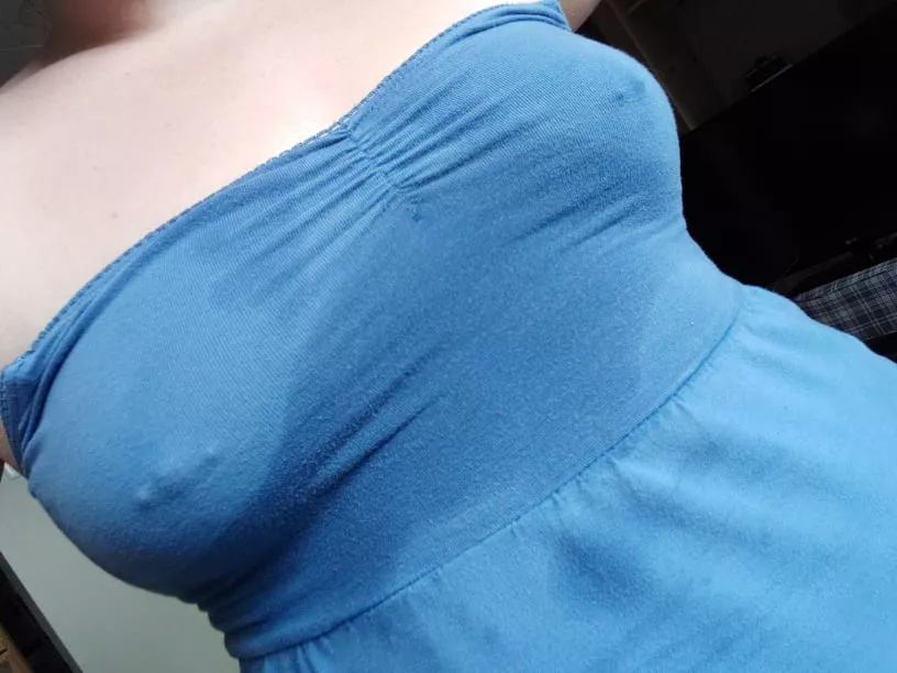 A lovely pair of sweaty pokies.