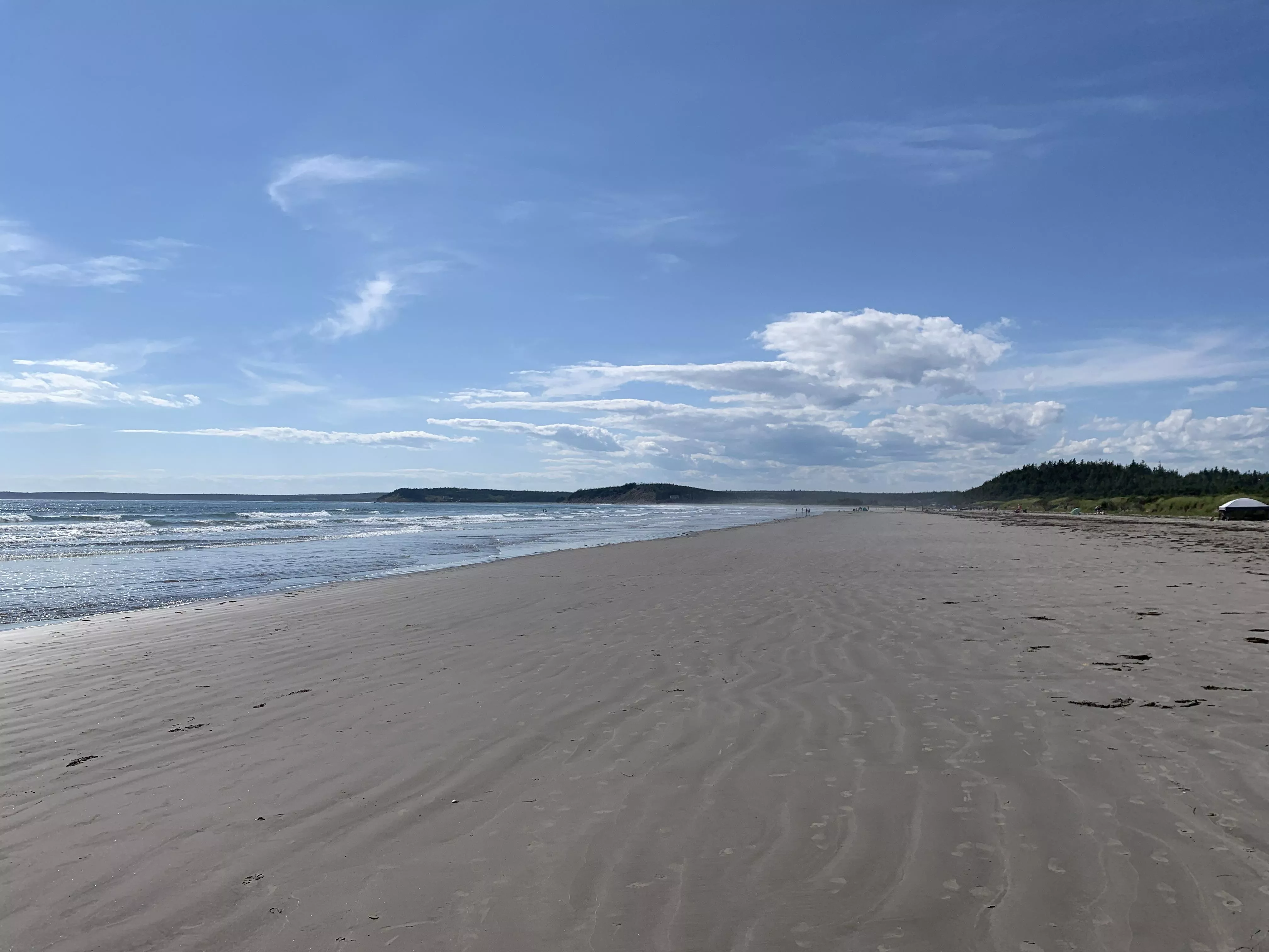 Anything more relaxing than a deserted beach ? My absolute favorite.