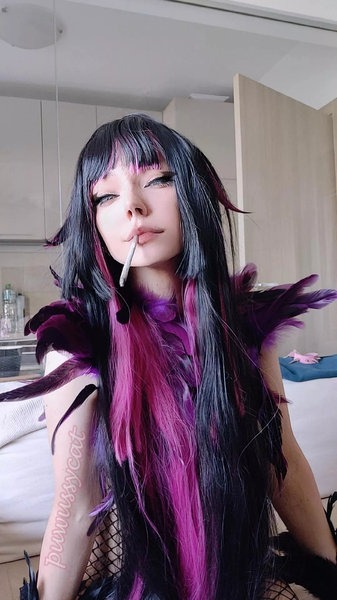 Can I be your succubus gf? >w<