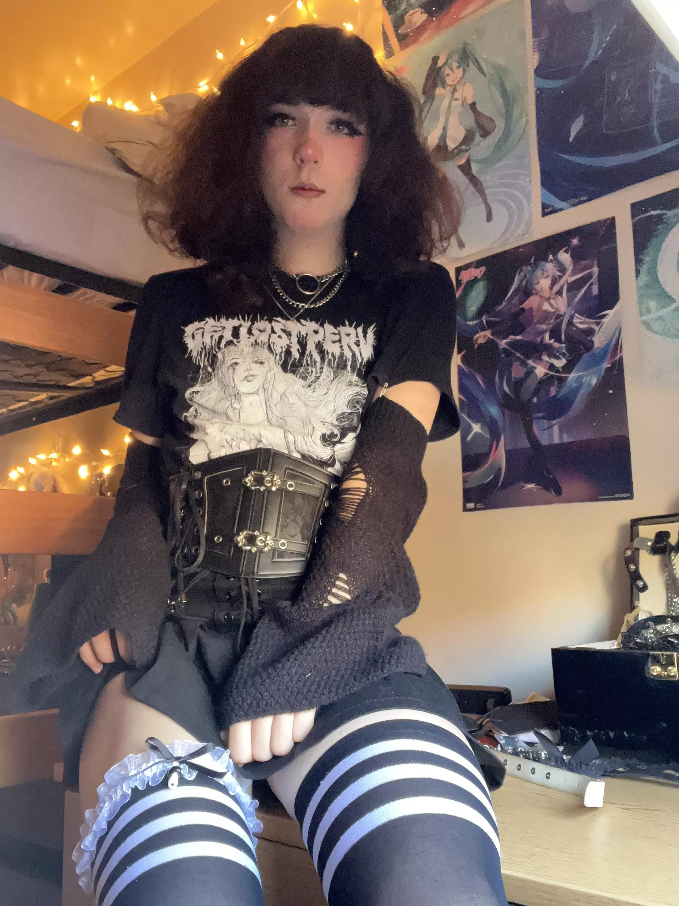 Do you like my thighs? ( ＾∀＾)