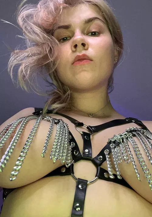 don't miss your chance to grab my tits. [F]