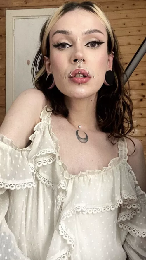 feeling so cute in this outfit