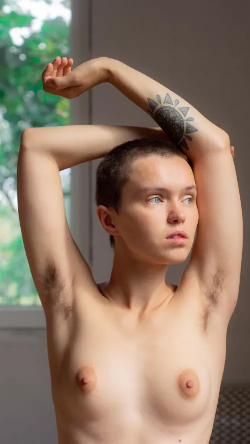 go ahead and show me how you play with my armpits