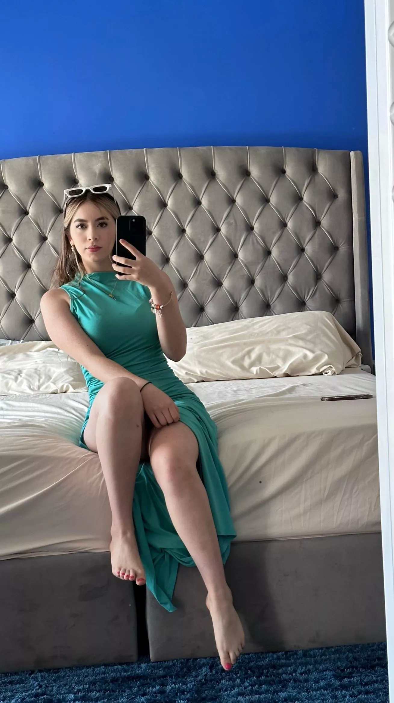 I'm torn between where to put my feet – on the dance floor or in your heart. What do you think, sweetie F19