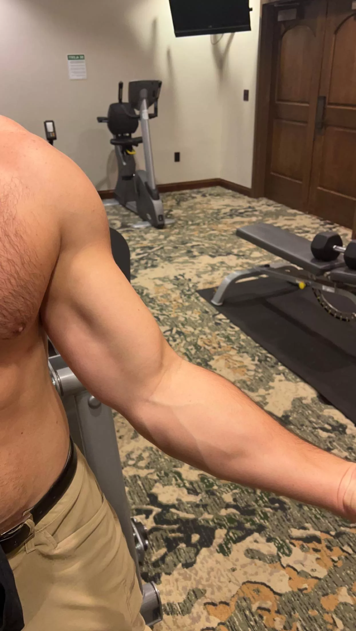 Mid workout pump