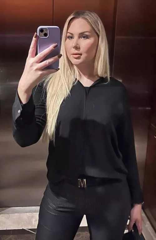 Mirror Selfie in the Elevator ;P