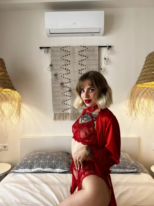 Red underwear, more pleasant to take off