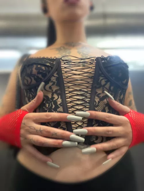 Tell me what you think of this Domme.