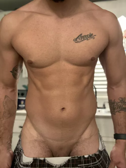 They almost fell down .🫣