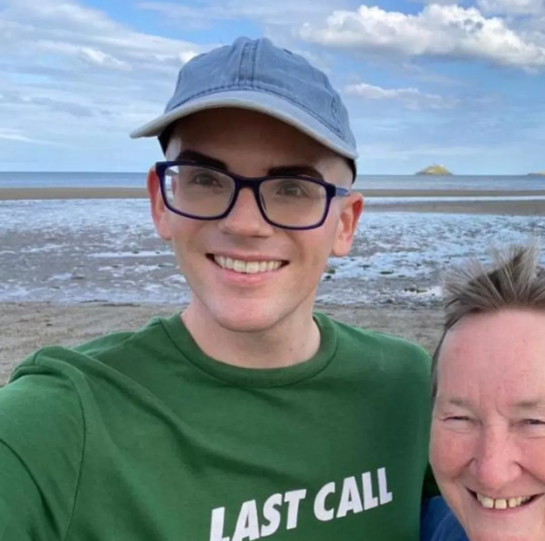 UK, always looking for a penpal, have made some really good connections/friends on Reddit already.