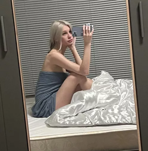 Wanna creampie my pussy daddy