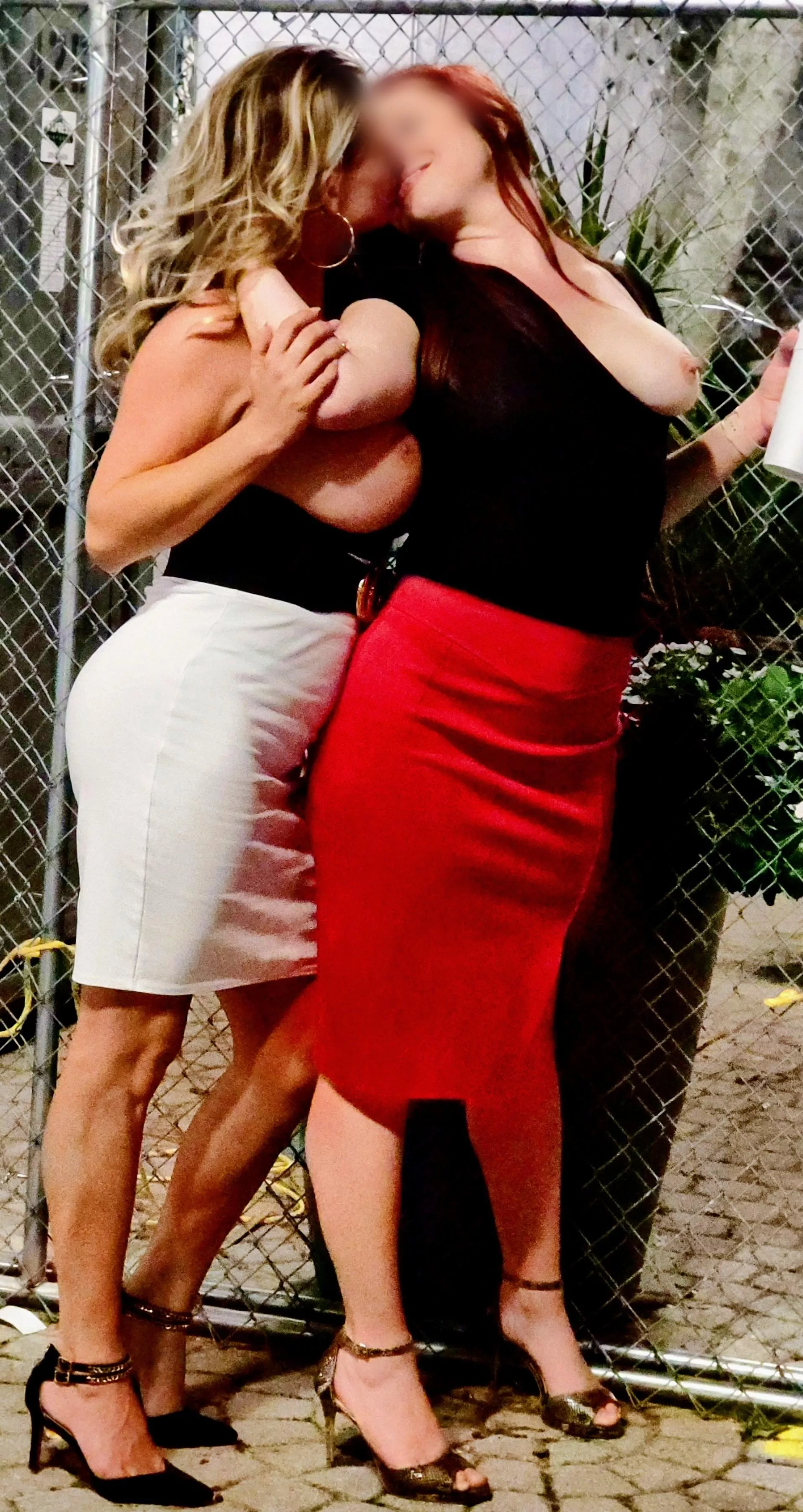 When we kissed under the streetlight