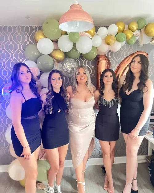 Again my Sister is one of the girls, guess which one ;) [5]