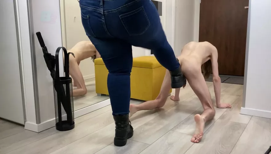 BOOOM! Direct hit! 💥😁💃 - Dave Moon - Jennifer - BrutalBusting (ballbusting)