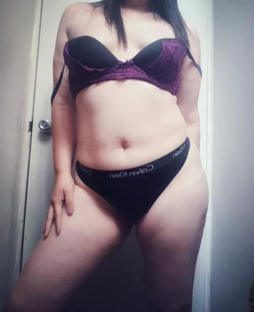 [F] Purple and black makes me feel awesome!