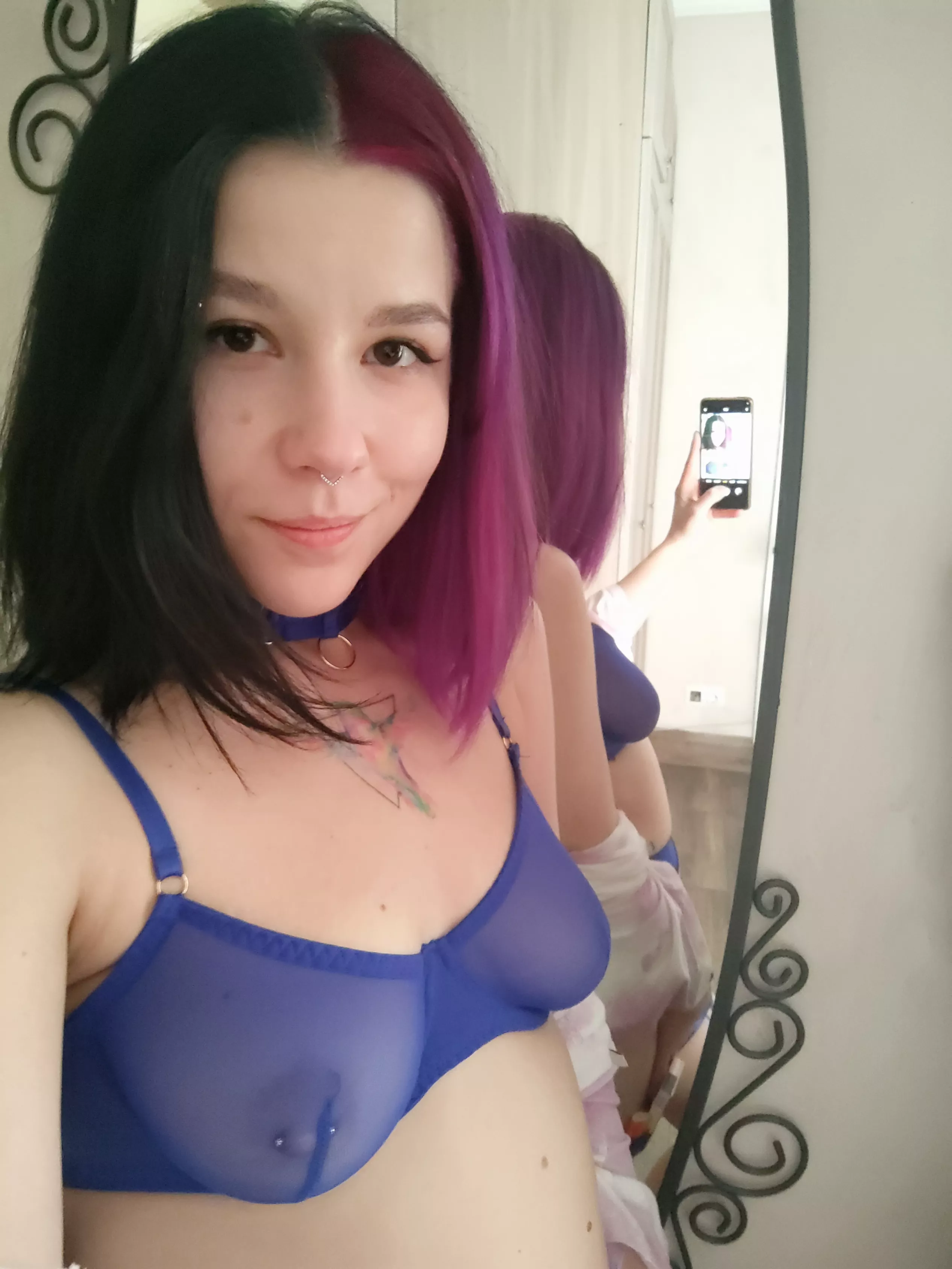 How to make a girl obedient? Put a collar on her