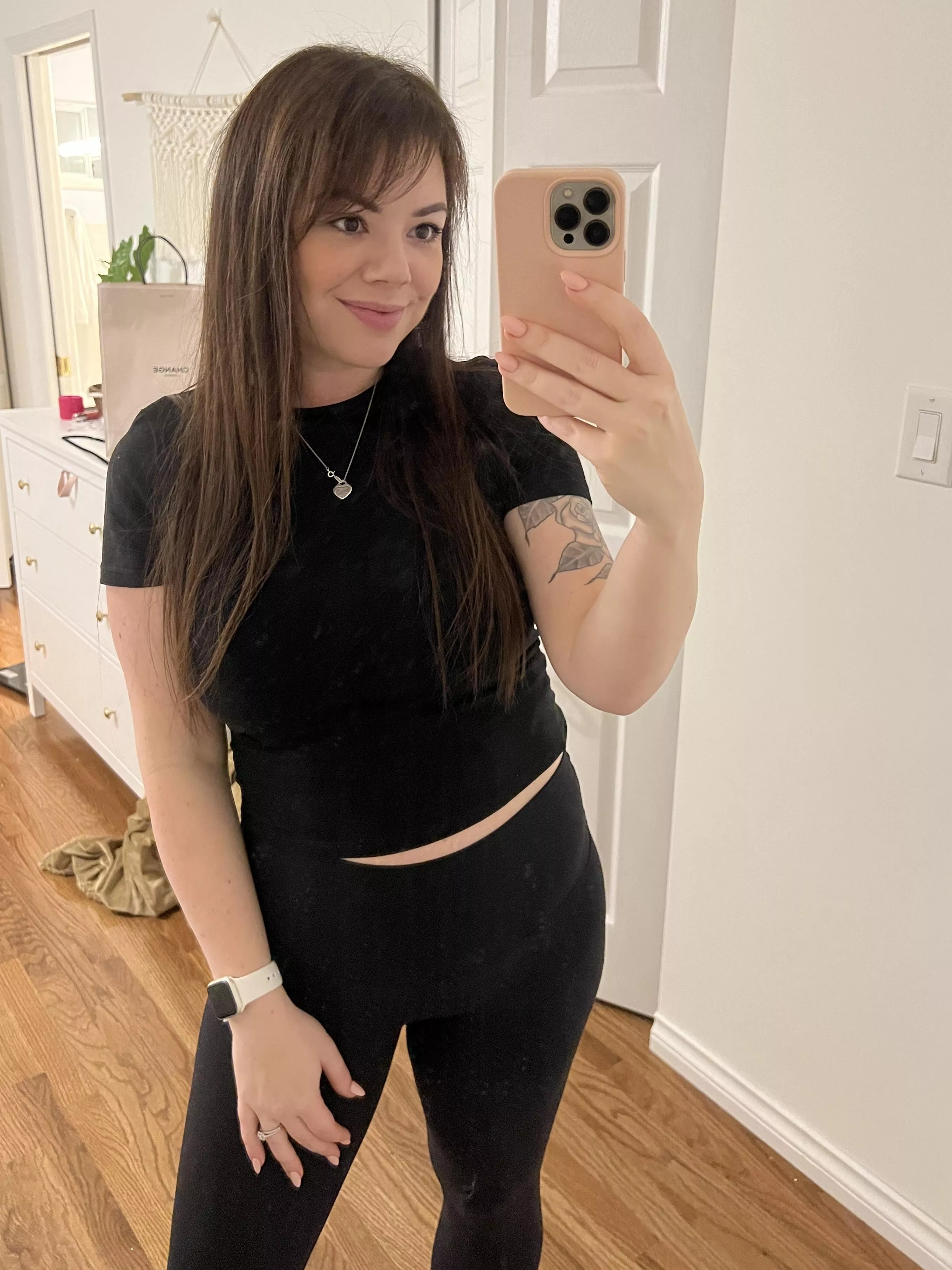 Just a quick mirror selfie before running out!