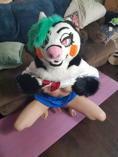 Look I'm a good girl!!! So can I have more of mycandy?