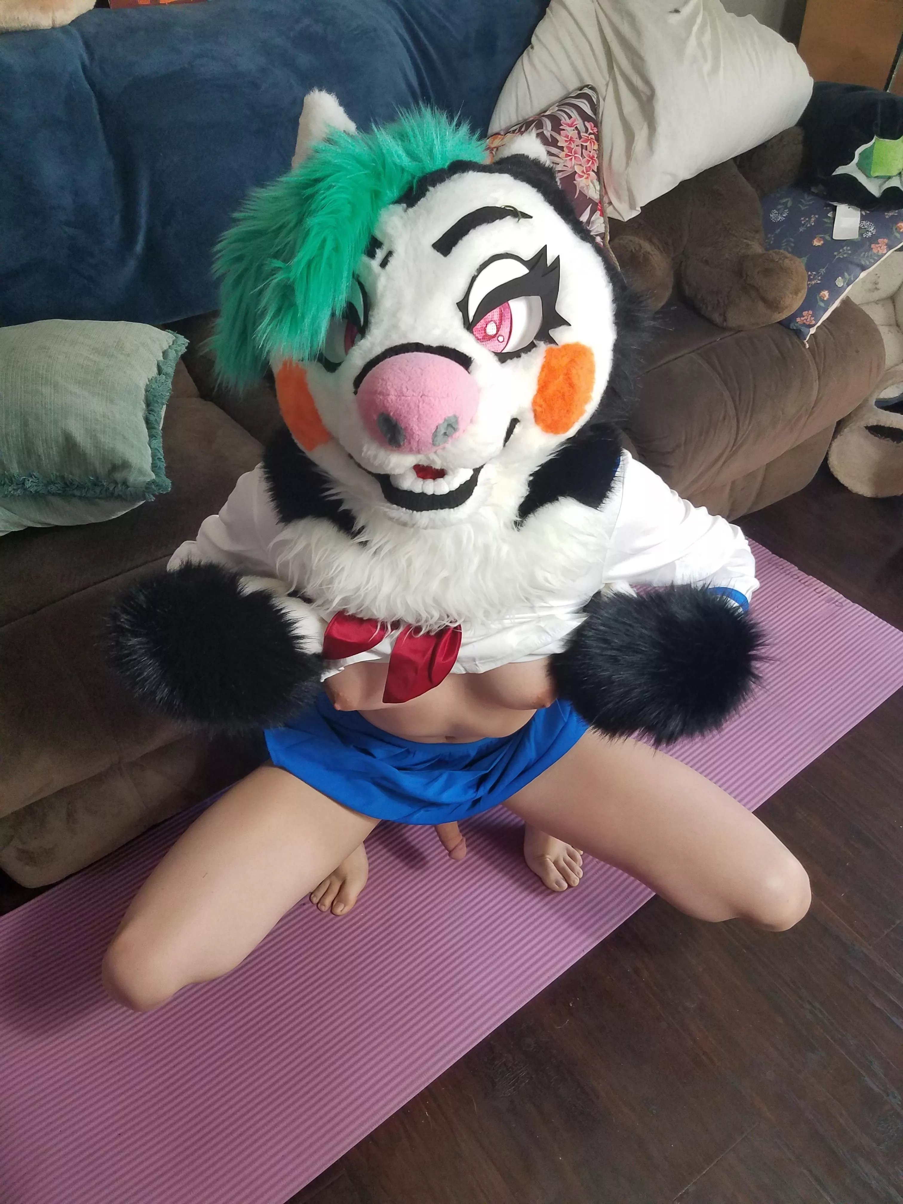 Look I'm a good girl!!! So can I have more of mycandy?