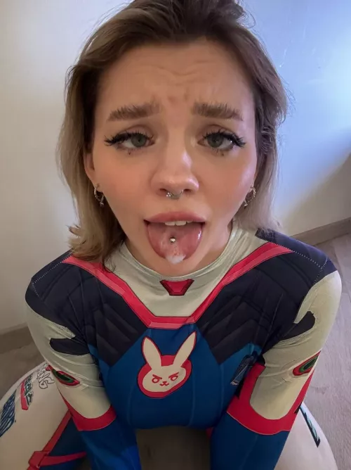 Open your mouth wide to get all your mommy juice. [oc]