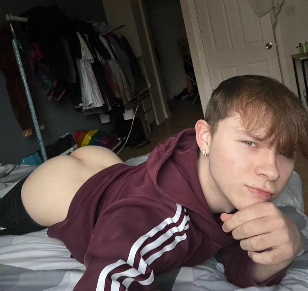 put your face in my ass bro 😎