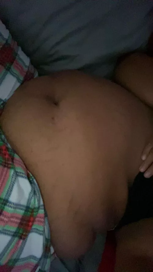 should i keep growing this fat belly😋