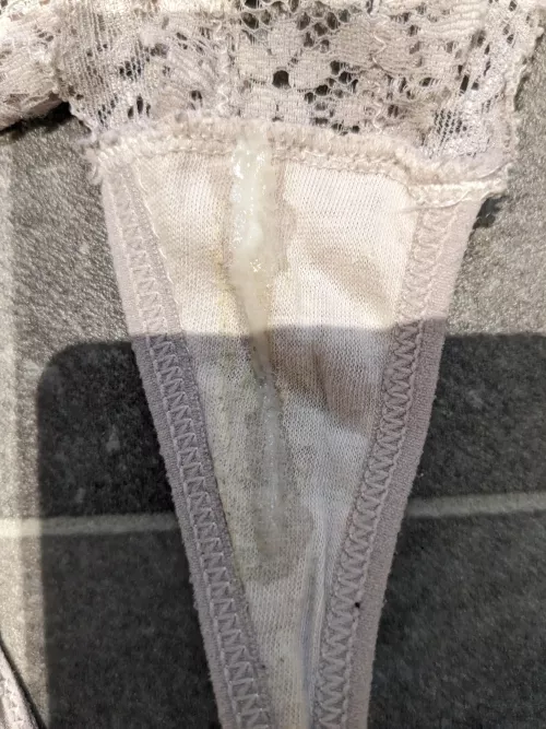 Social media break incoming so enjoy my soaking string whilst you wait for me to return 😘