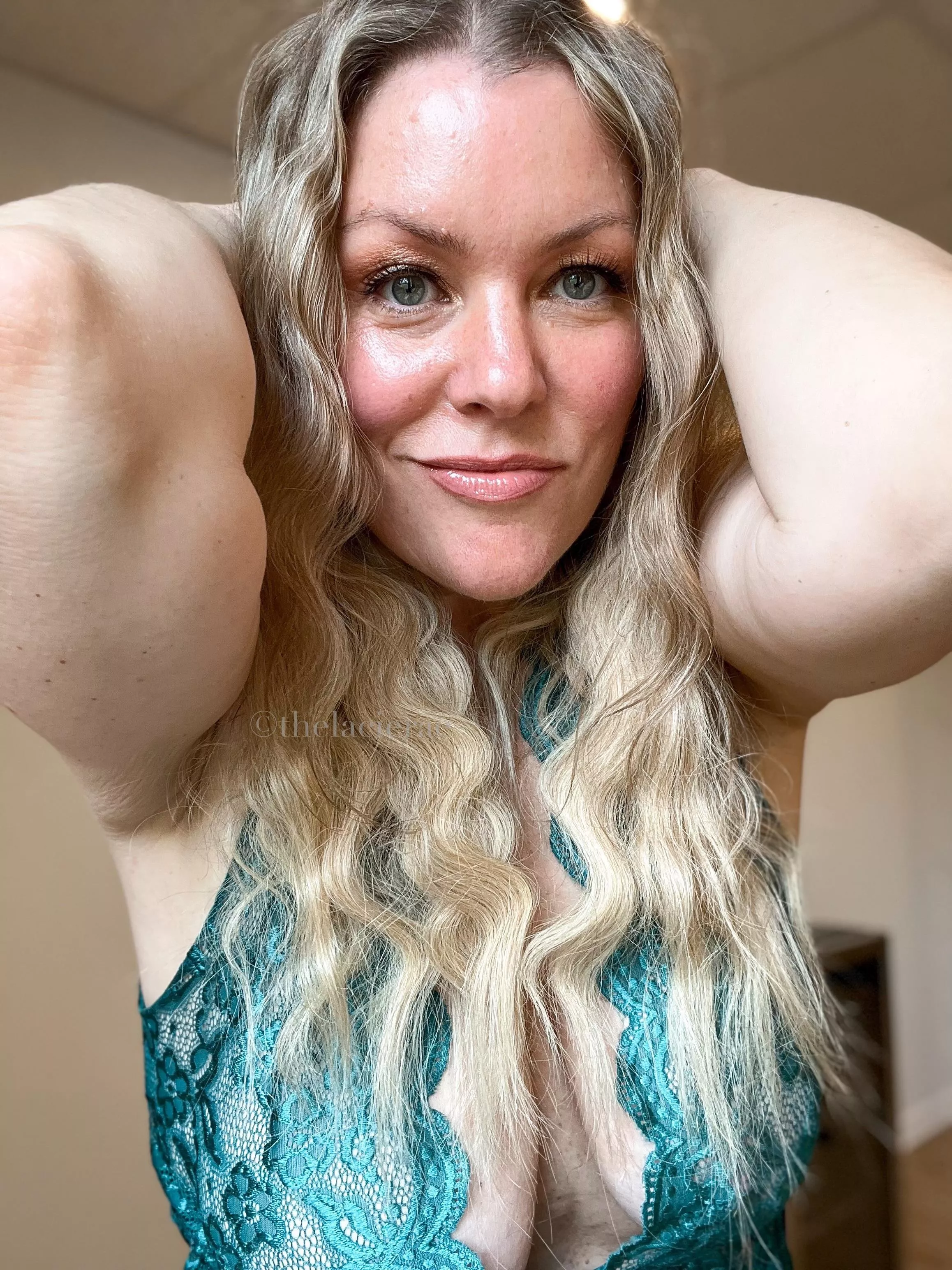 This is my come get me look (F)