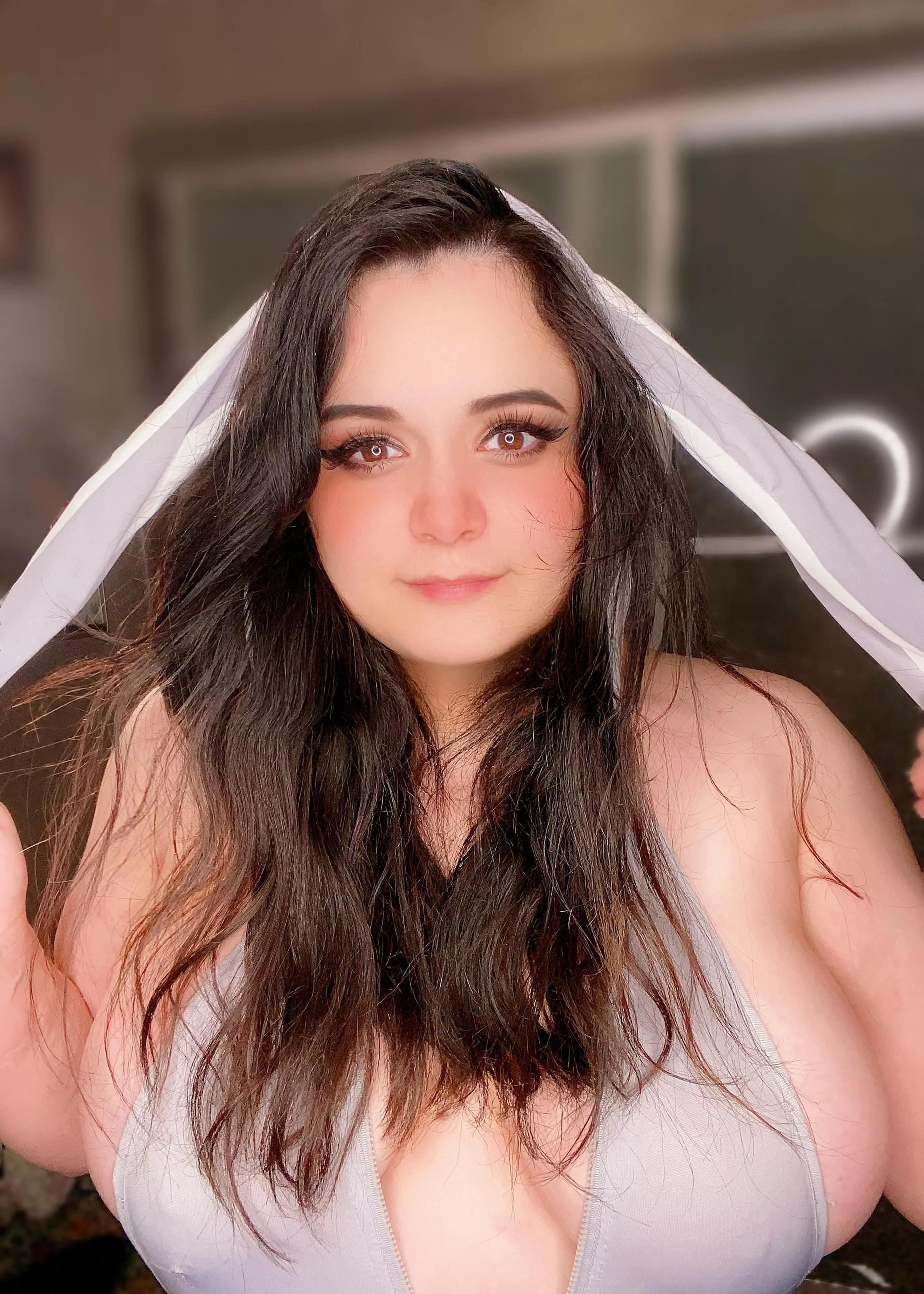 Will you adopt this lonely bunny girl?🥹