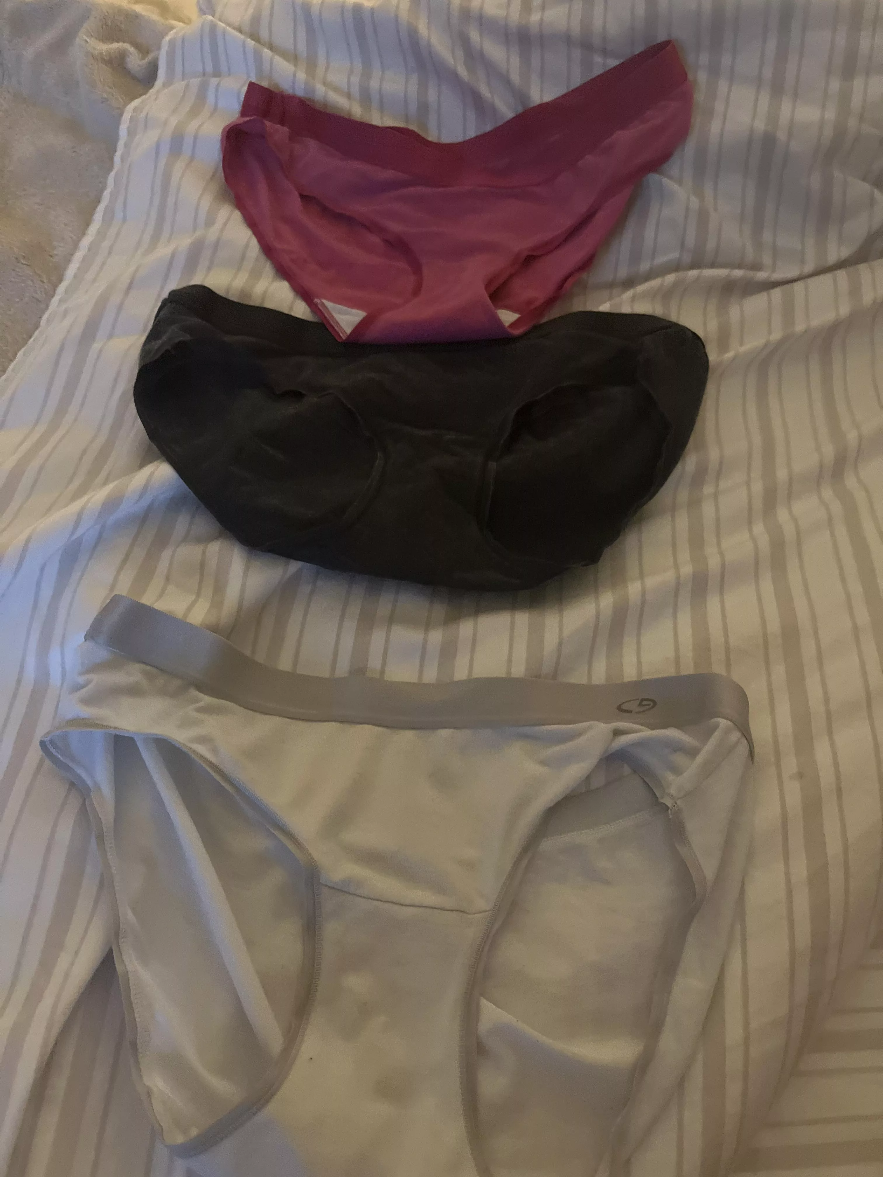 3 days of dirty panties. 1 from a run. Yum