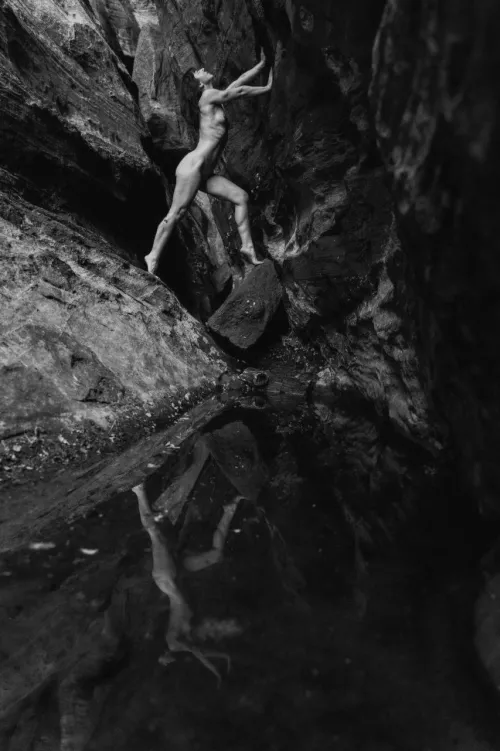 Cold canyons make for subtle reflection