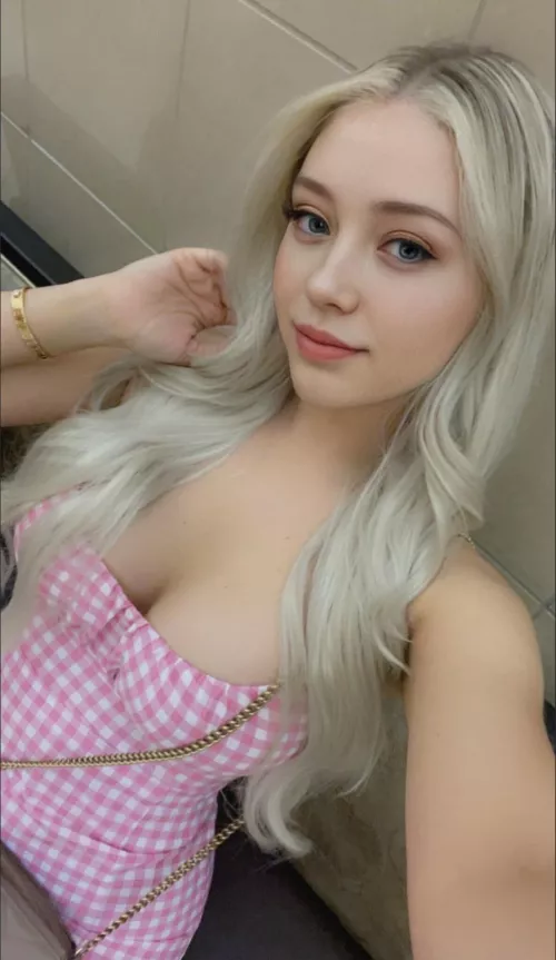 I love getting all pretty before going live