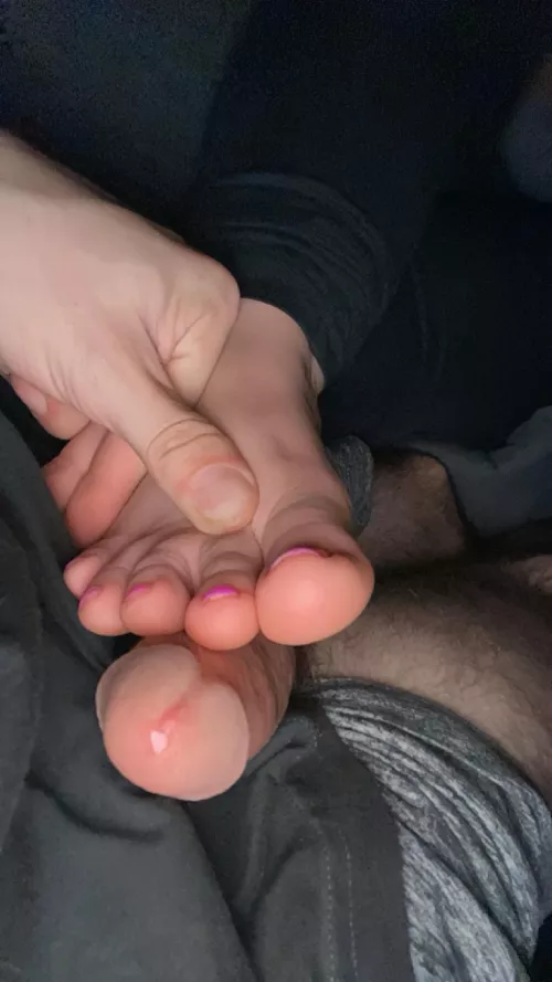 My soft tootsies had pre cum in seconds ;) (Oc)