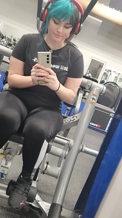 Next time I'll take the pic when I do my outer thighs (f)or the spread 😏