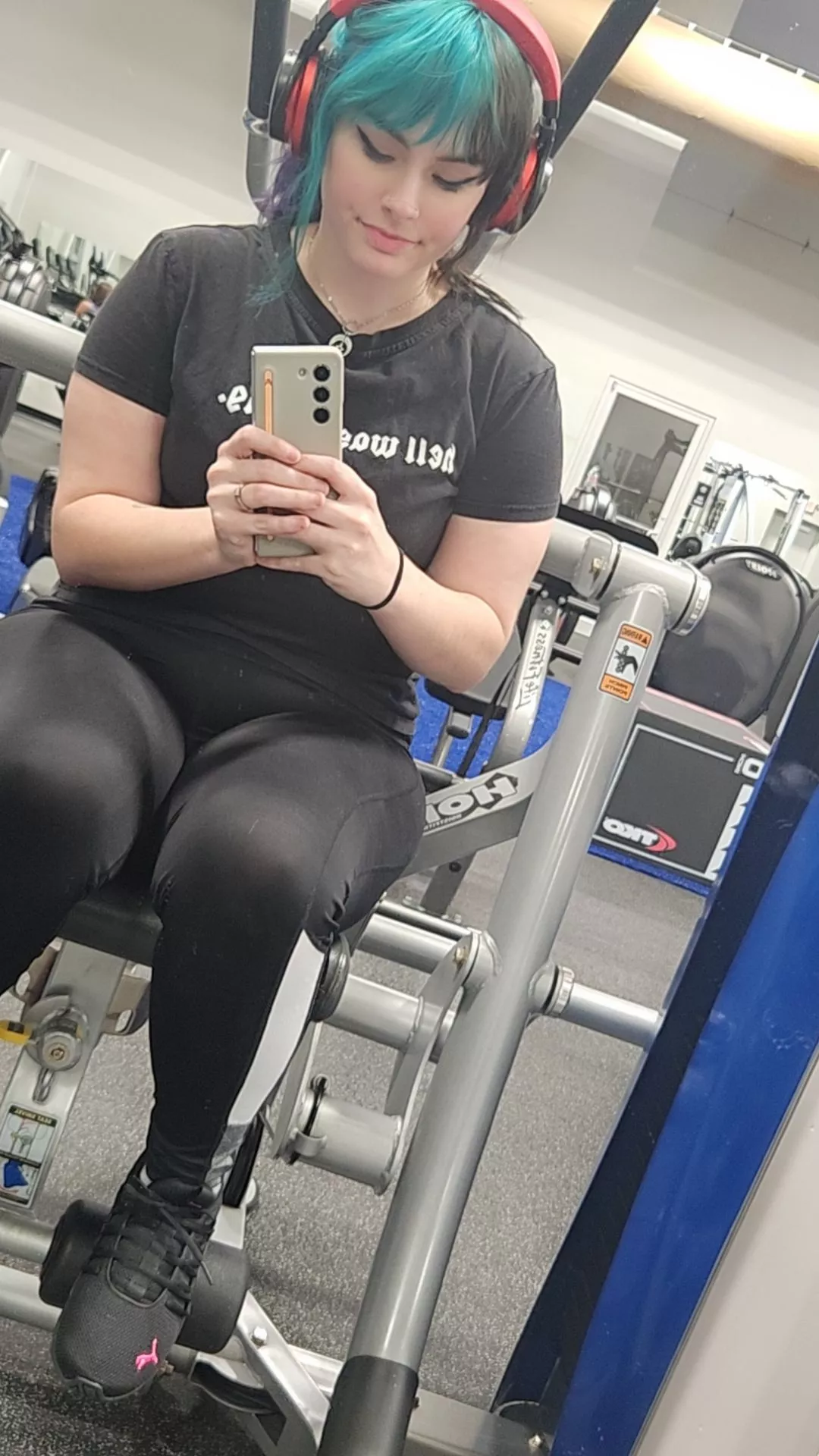 Next time I'll take the pic when I do my outer thighs (f)or the spread 😏