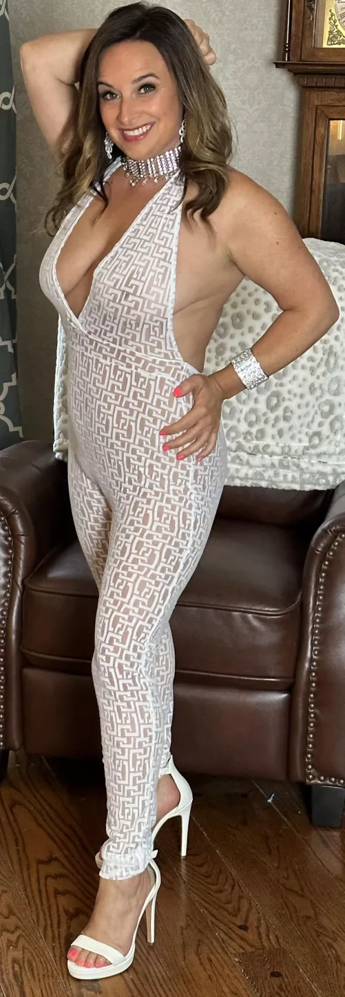 TGIF! 45 year old mature Milf!