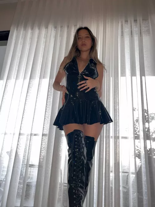 The most obedient sissy gets a taste of Mistress Kendall