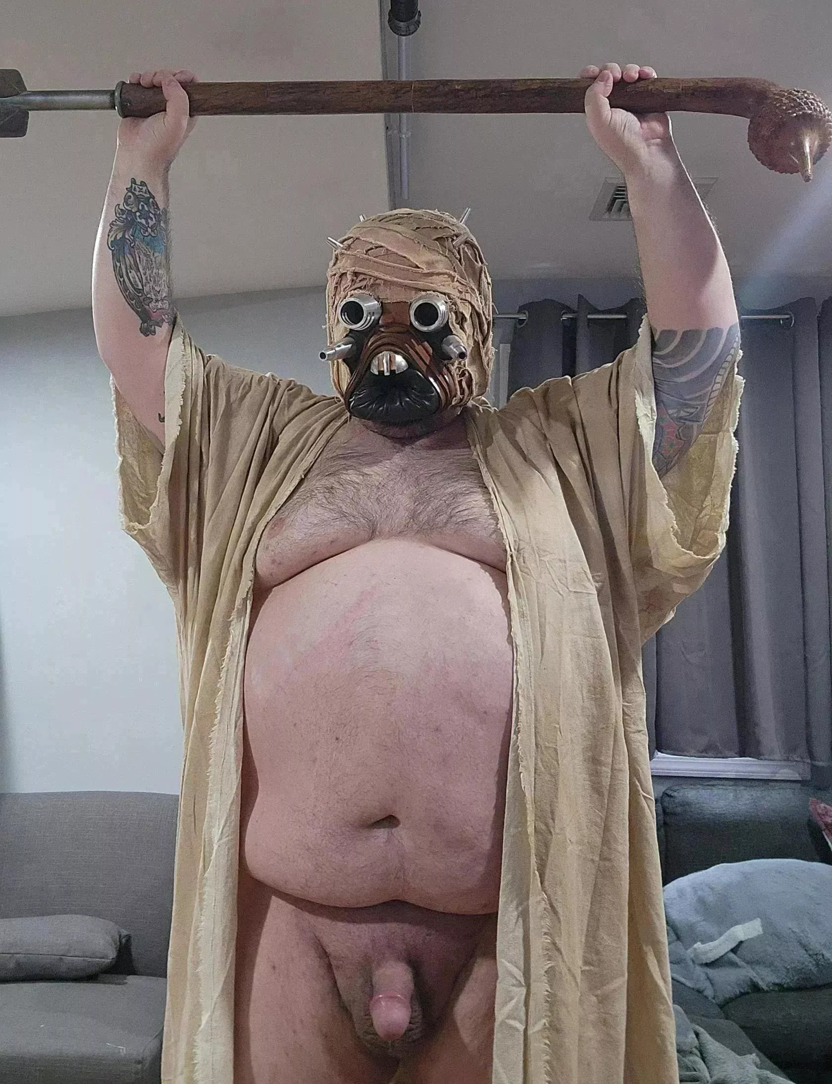 The sand people are easily startled...and aroused