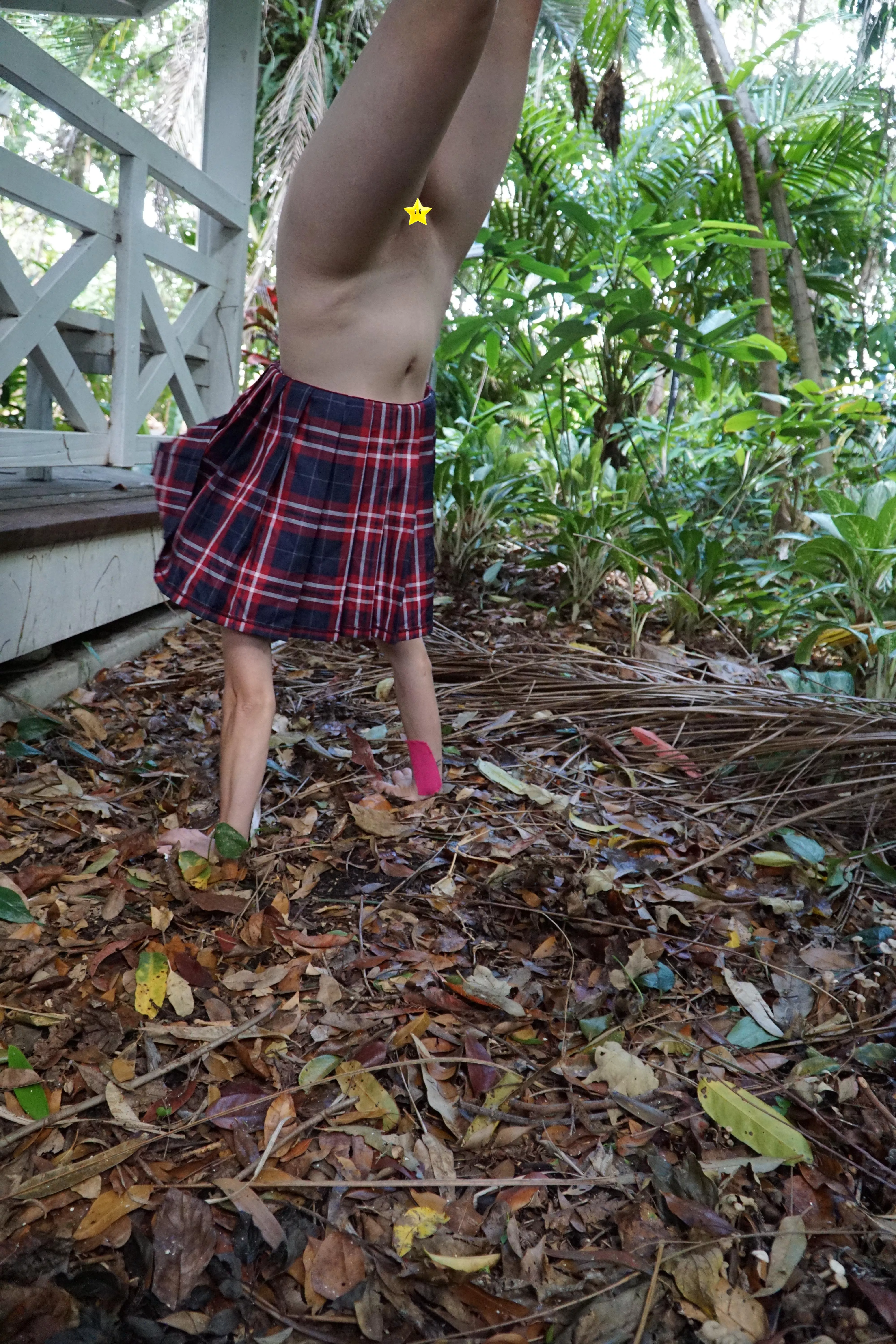 turns out I can not do a hand stand haha