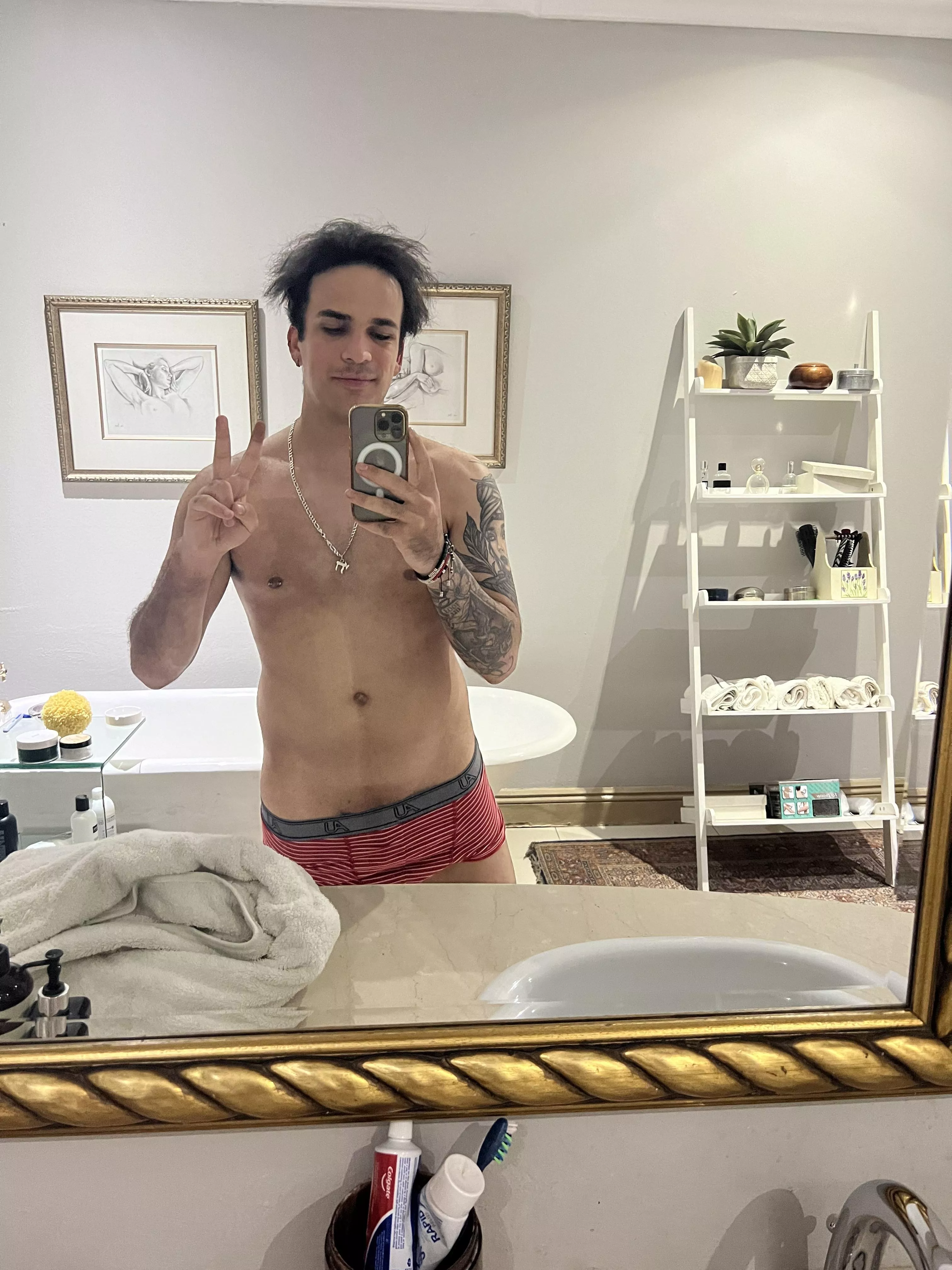 Want a go at this little slut? Dm me