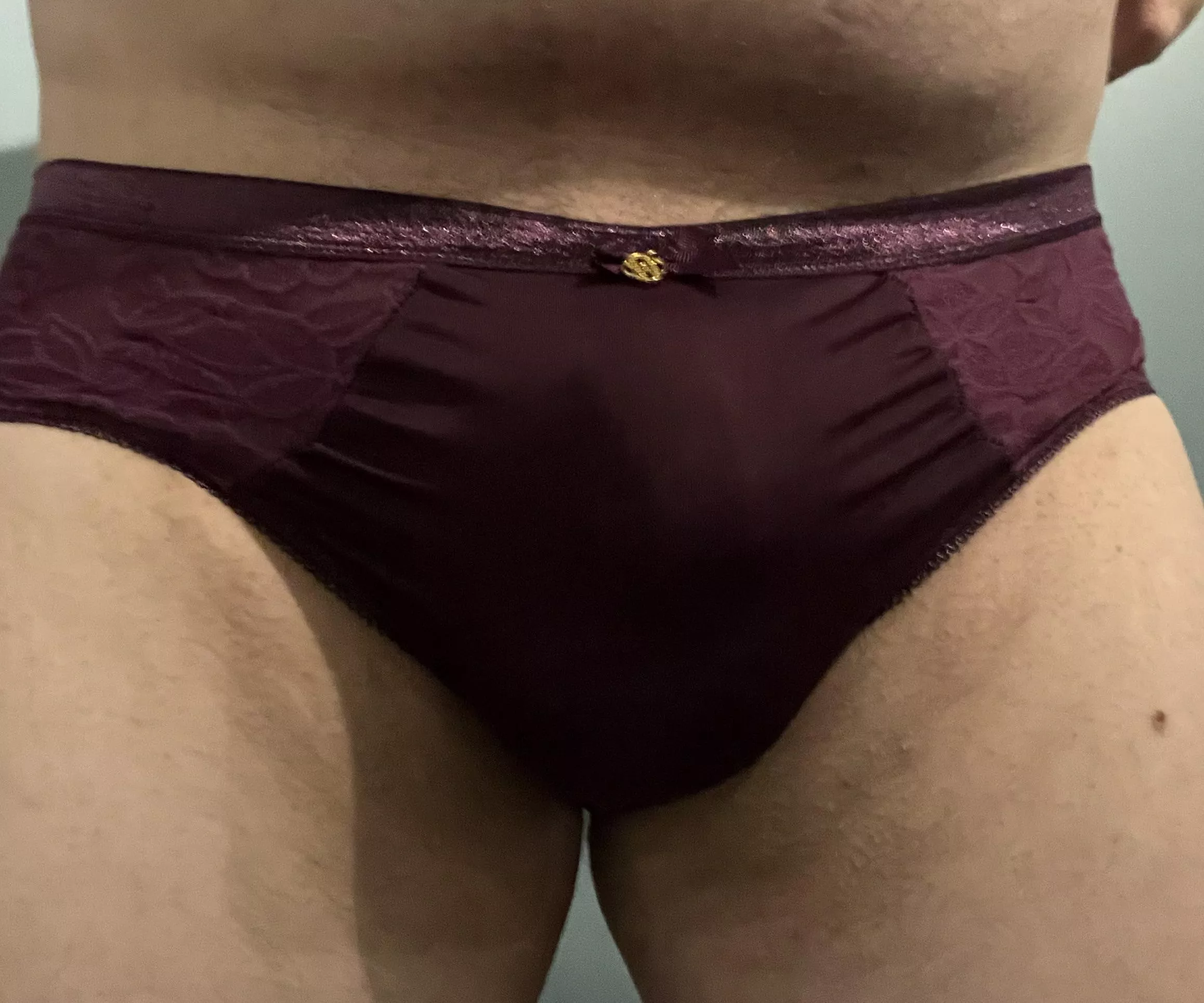 Wearing on the job site just seems hotter for some reason