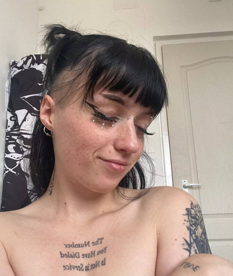 What's the first thing that you noticed about me?