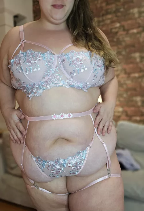 Would love to be fuck in this lingerie