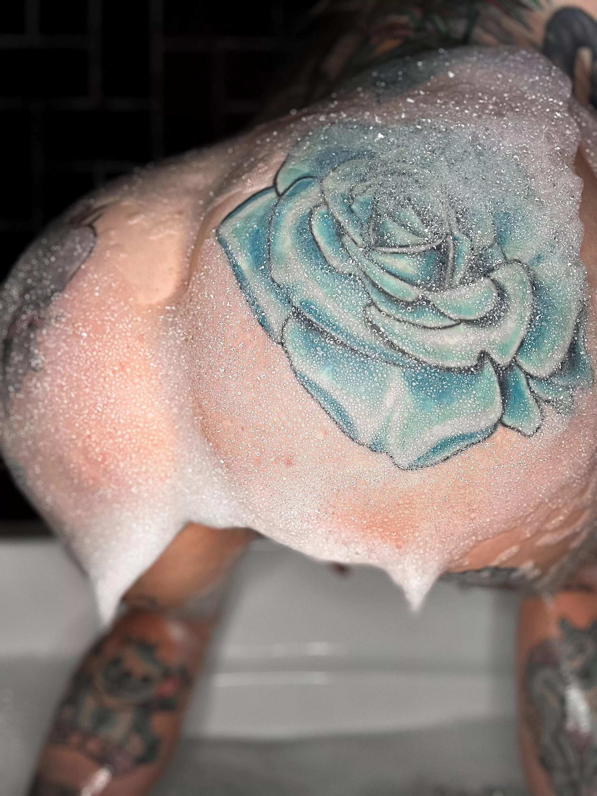 Bubble booty. Bubble, bubble, bubble booty.