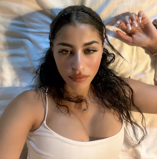 Come lay with me please