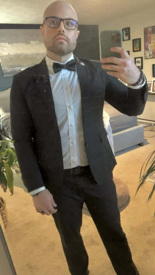 Feel uncomfortable and self conscious 😅😅