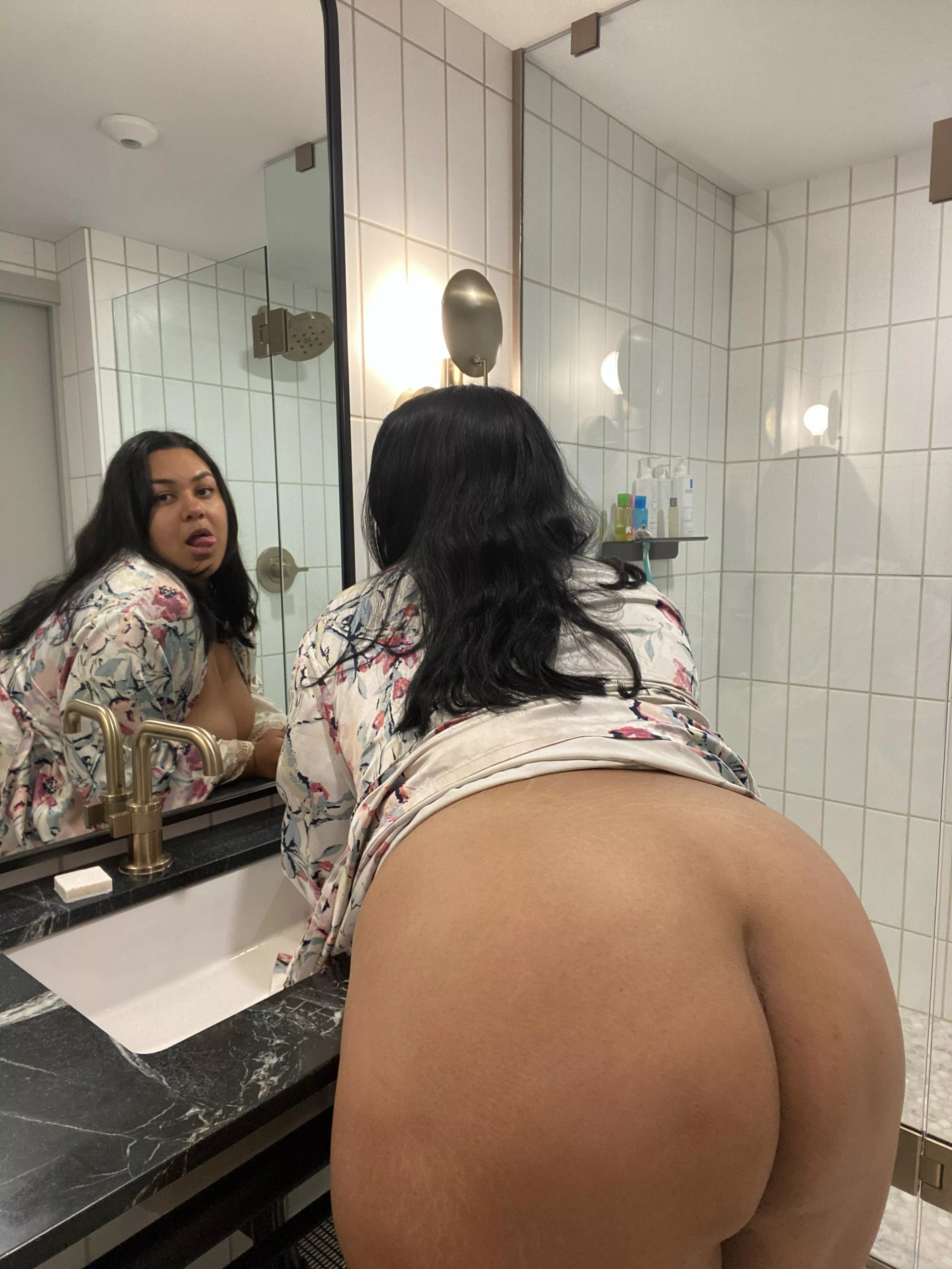 i wanna get fucked in front of a mirror, you down?
