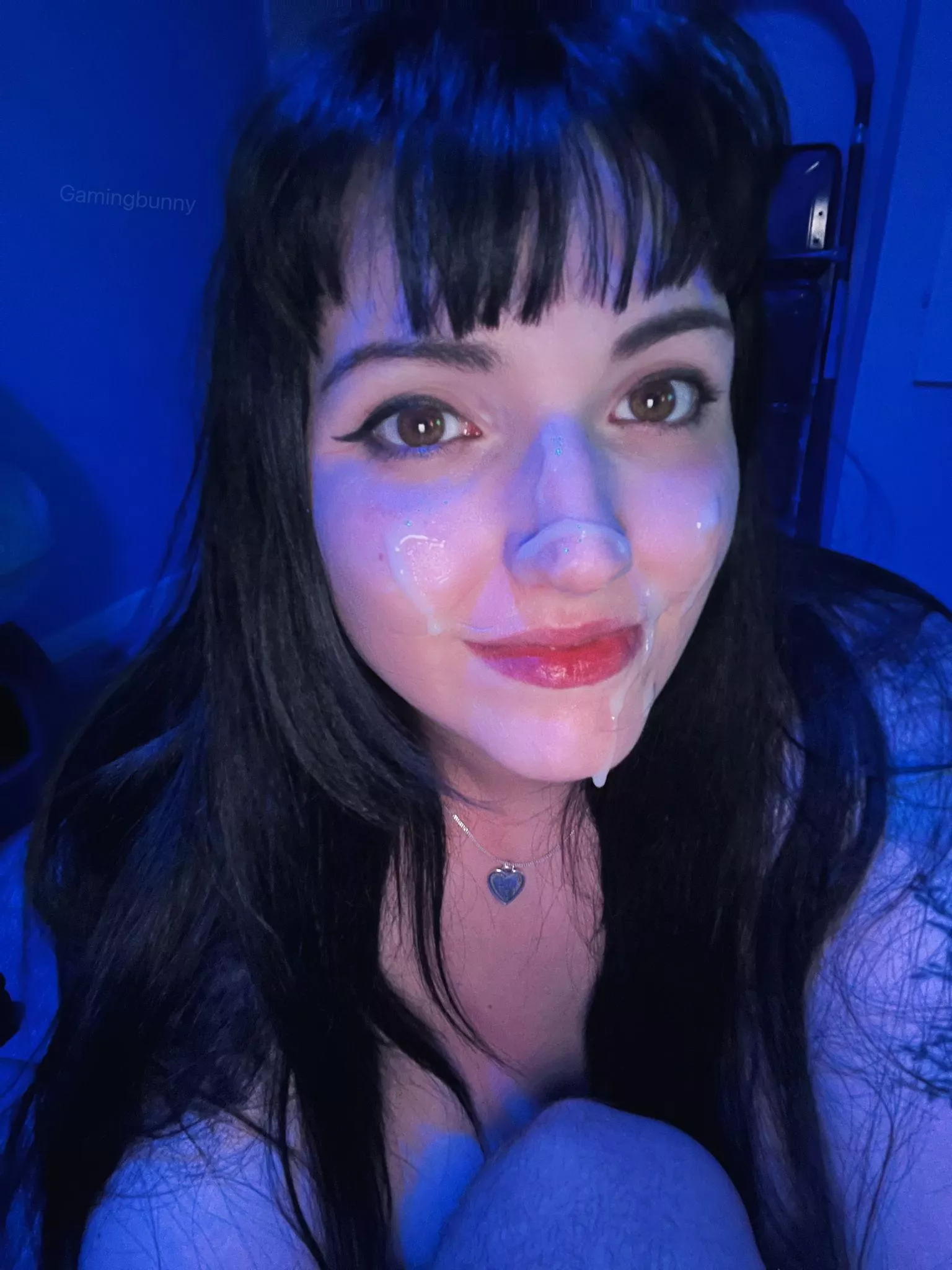 I wish his cum was glow in the dark