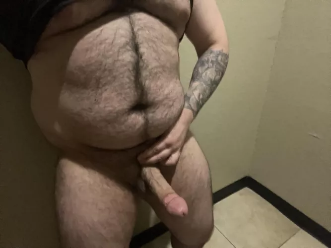 Just a chubby guy at the gym with a hard on